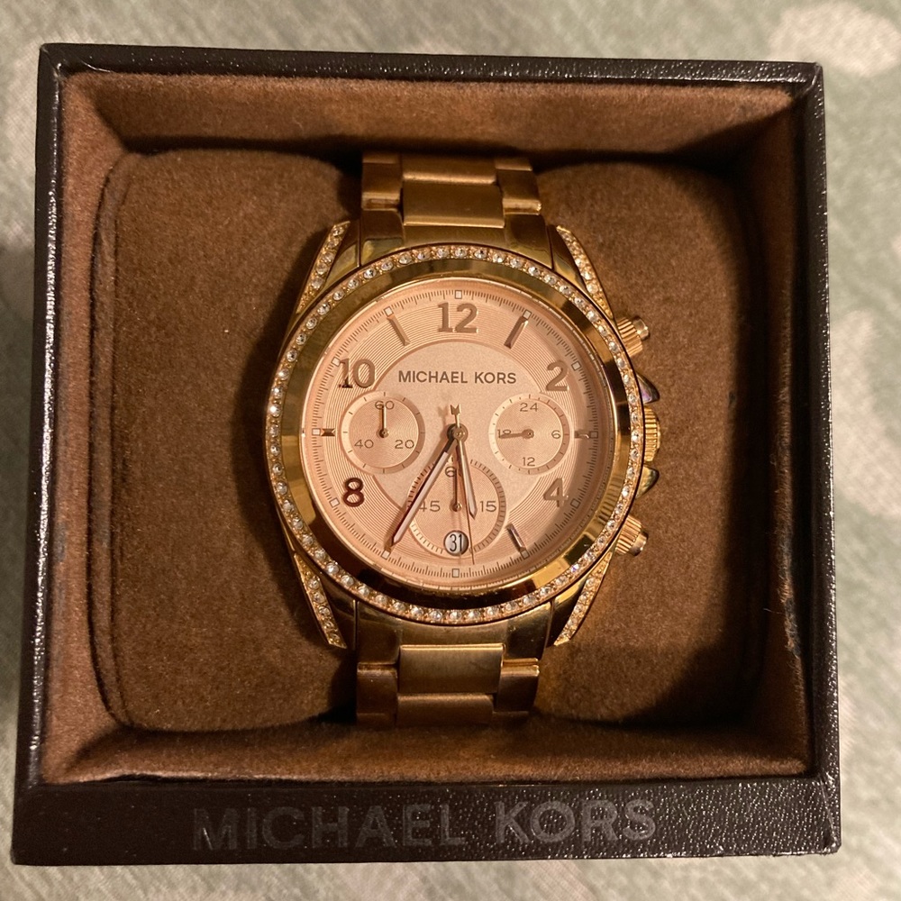 Michael Kors Watch - Picture 3 of 7